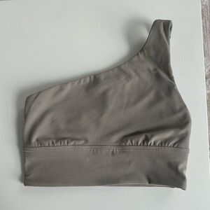 lululemon Align™ Asymmetrical Bra
*Light Support, A/B Cup